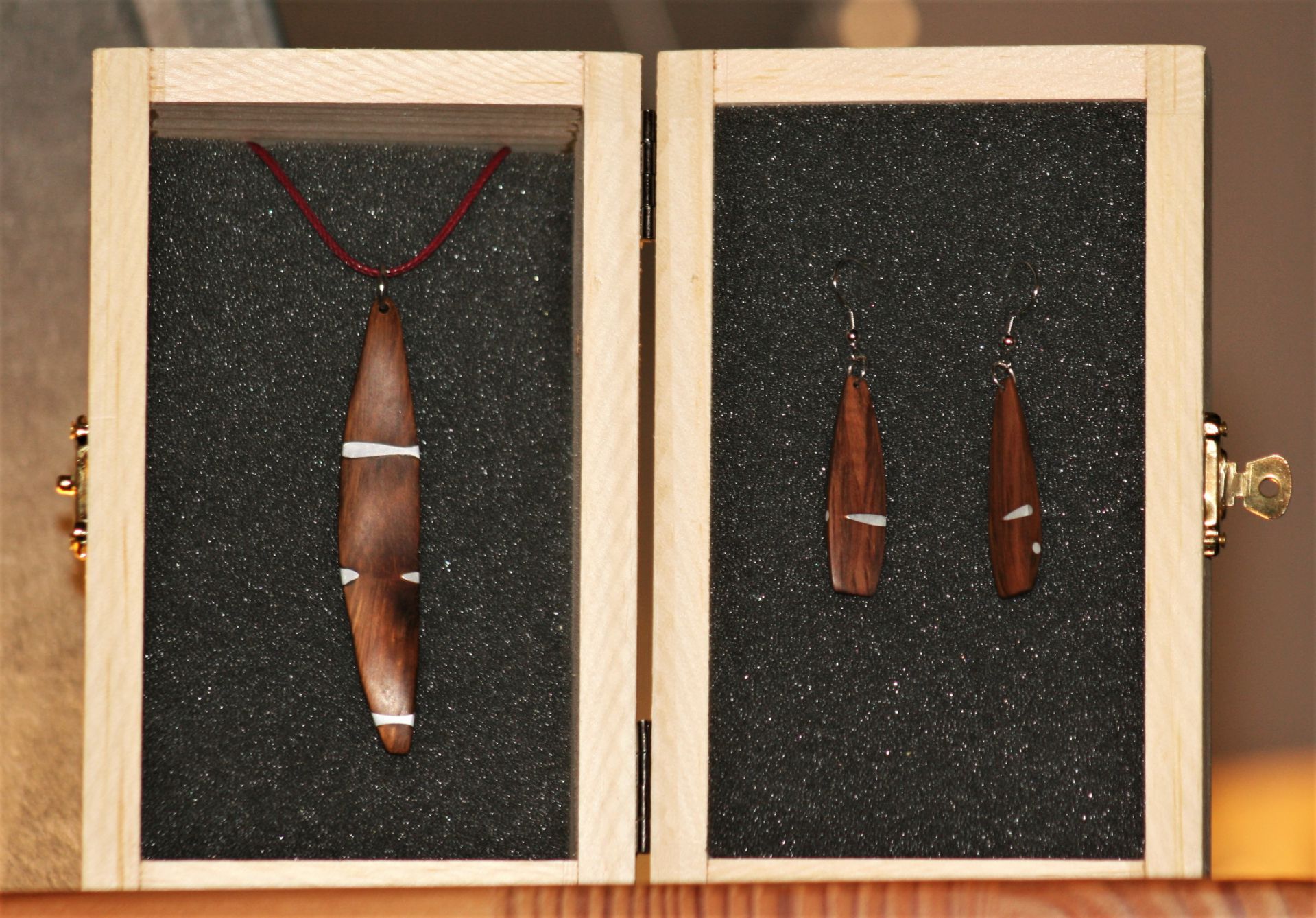 unique wooden jewellery set sanisio