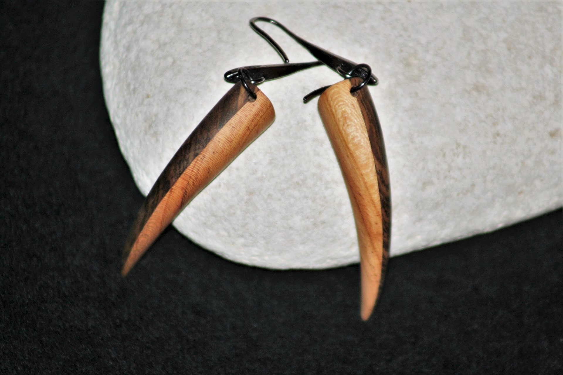 wooden earrings sanisio holm oak apricot