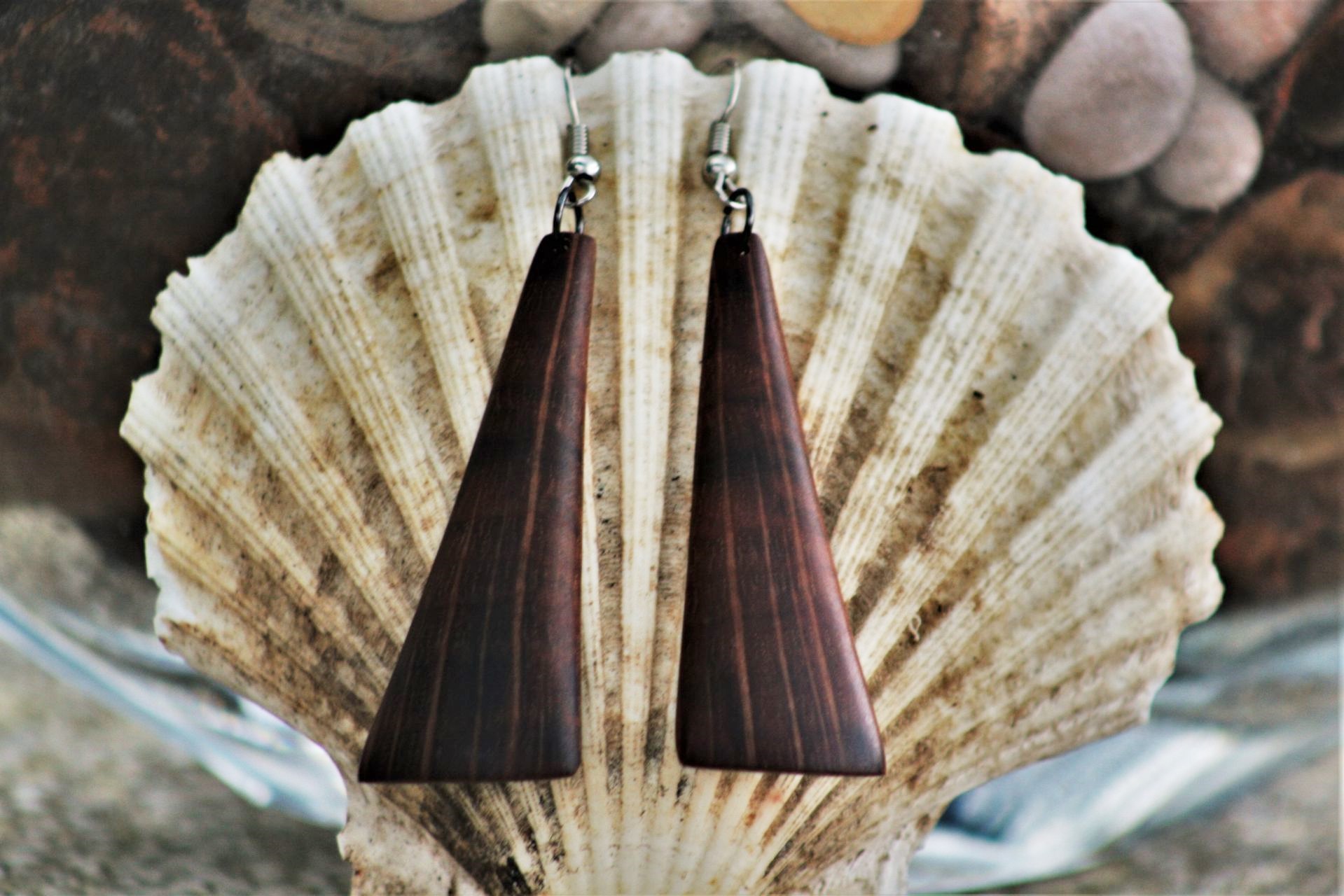 wooden earrings sanisio design holm oak